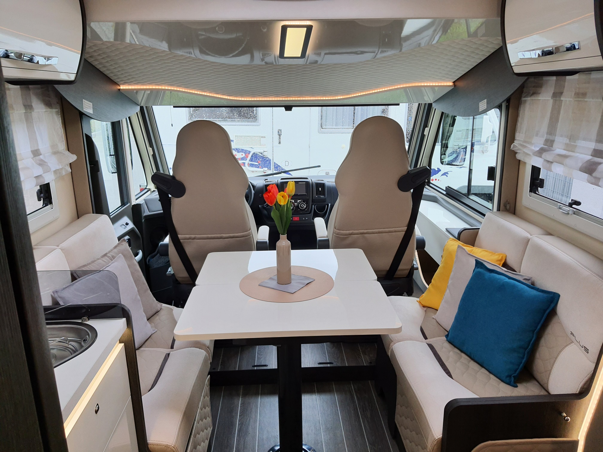 spielwelt-schütz - Mietfahrzeug Zefiro Integral 745cm